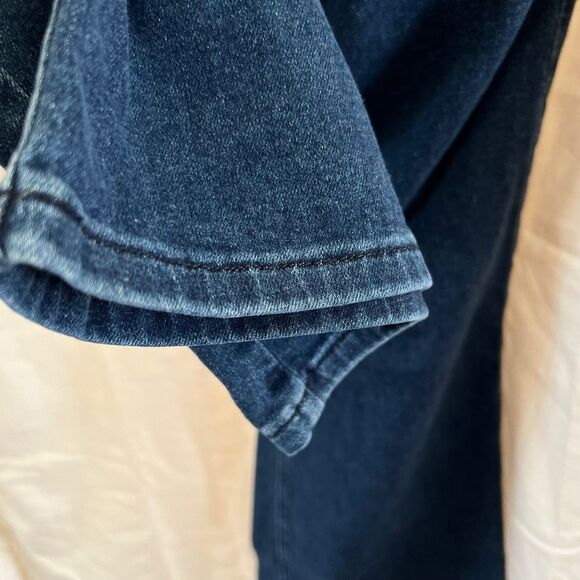 Wide leg, ultra flare Brooke Shields "Timeless"Jeans, NWOT, Size 10P - Picture 8 of 9